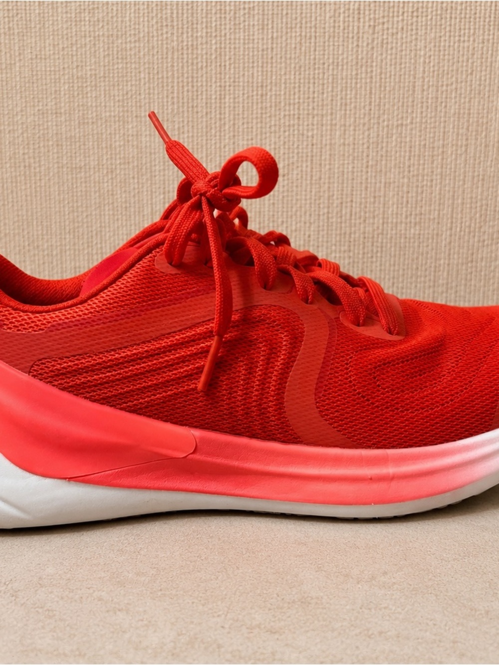 Lululemon Blissfeel Run 2 Running Shoes Solar Red Flare Red Women’s Size 8.5 - Picture 3 of 7